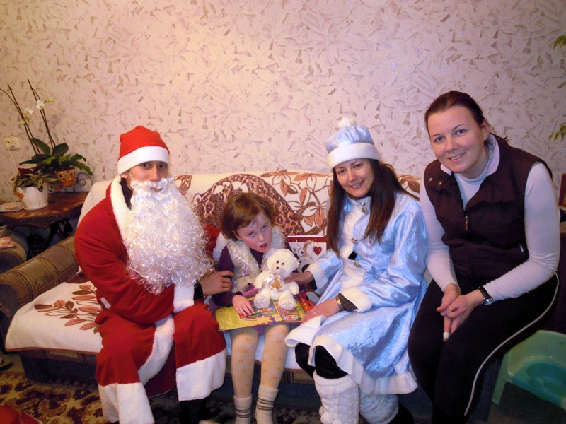 santa-clause-comes-charity-action-belarus-5
